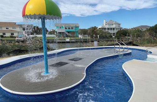 Sandbridge House | Sandbridge 8br/6ba 4th row on Back Bay with lazy river and hot tub