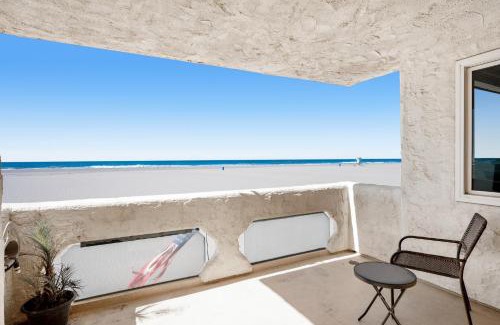 Hollywood Beach House | Sandcastle by the Sea