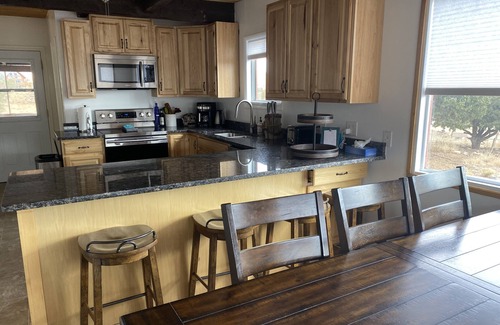 Torrey House | Sandcreek Cottage/Fabulous Views on Five Acres/Capitol Reef National Park