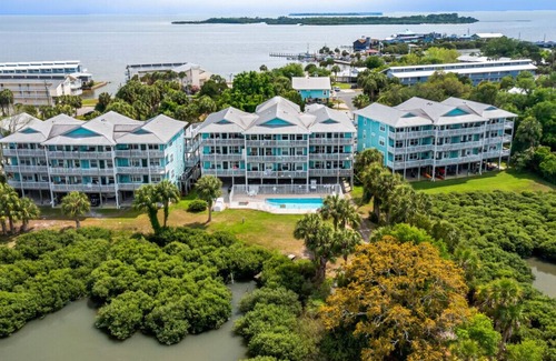 Cedar Key Condo | Sanderling is a beautiful condo just one block from downtown