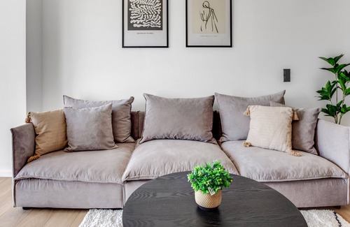 Thessaloniki Apartment | Sanders Arch - Beautiful 1-Bdr. Apt. w/ Sleeping Sofa