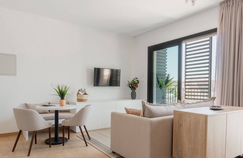 Historical Center Apartment | Sanders Armonta - Cozy Studio w/ Balcony