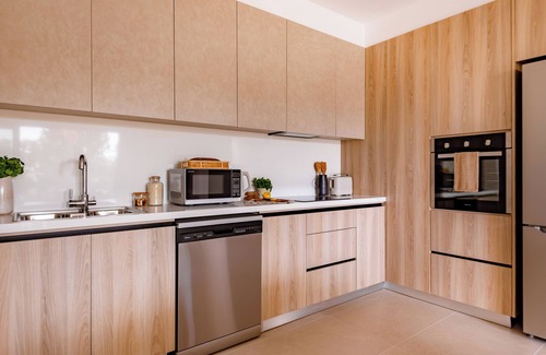 Limassol Apartment | Sanders Breeze - Bright 2 bdr apartment with balcony