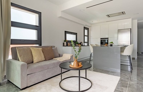 Agios Athanasios Apartment | Sanders Evolution 2 - Cozy 2-Bdr Apt with Balcony