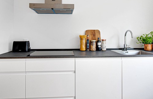 Roskilde Apartment | Sanders Fjord 1 - Nice 1-Bdr. Apt. Near Cathedral