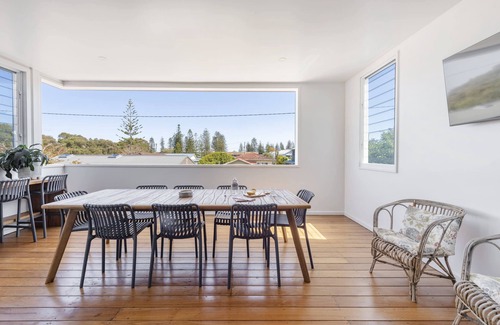 Yamba House | Sandhurst - Oceanstays