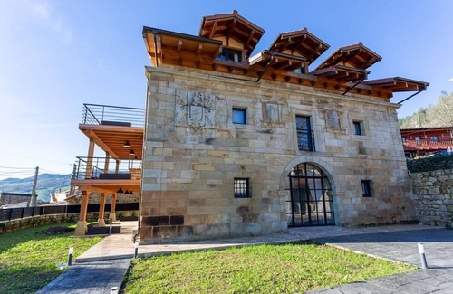Villafufre Other | Sandoñana · by Wehomes · Old Palace Lodge DC3