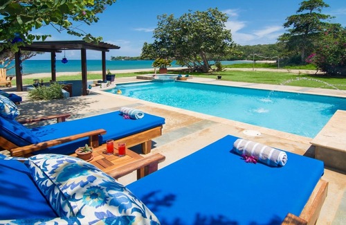 Rio Bueno Villa | Sandpebbles . 50 paces to tranquility