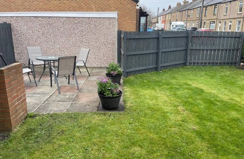 Seaton Sluice Apartment | Sandpiper - 5 minutes from the beach!