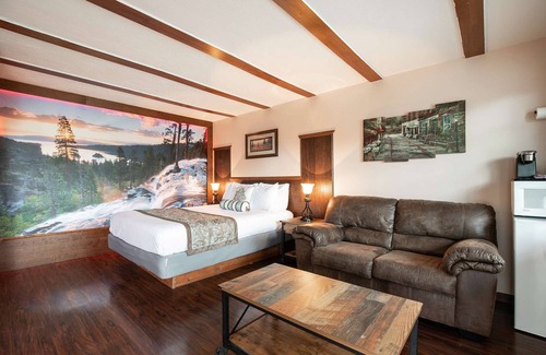 Ocean Shores Hotel | Sandpiper - Queen Studio Room at Wanderlust Inn, Pet Friendly