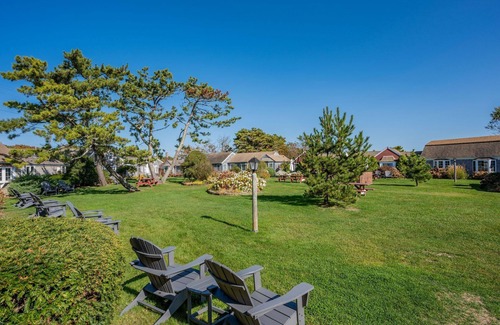 South Yarmouth Cottage | Sandpiper studio at Seaside Cottages near Nantucket Sound