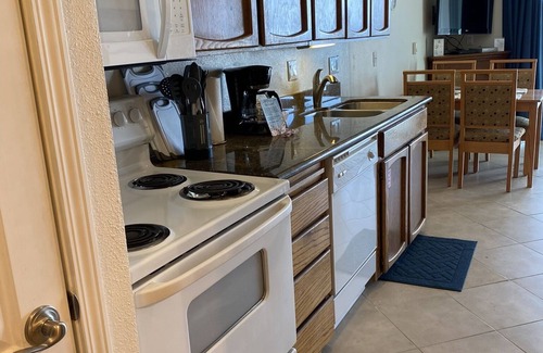 Lincoln City Apartment | Sandpiper Suite 102