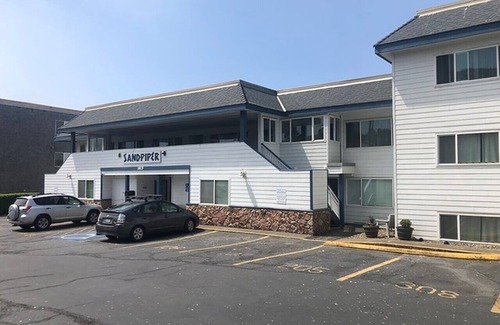 Lincoln City Apartment | Sandpiper Suite 102