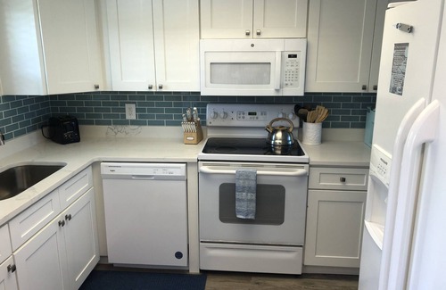 New Melbourne Beach Cottage | Sandpiper Suite 1: Find Serenity on private Melbourne Beach - Oceanfront style