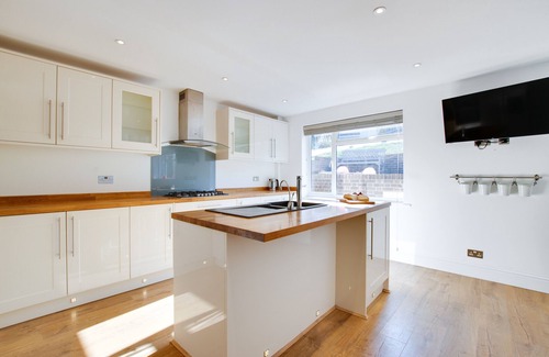 Ovingdean House | Sandpipers - Three Bedroom House, Sleeps 6