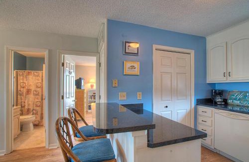 Wilmington Beach Apartment | Sands V A3 by Carolina Beach Realty