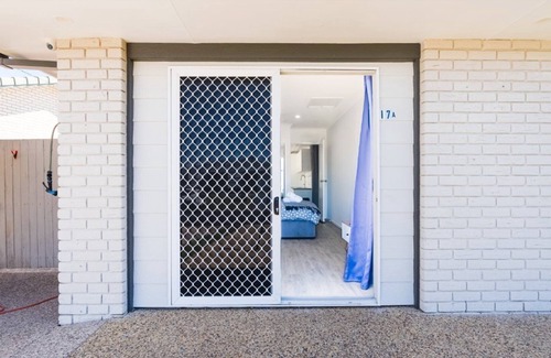Sandstone Point Apartment | Sandstone Point Cove Studio