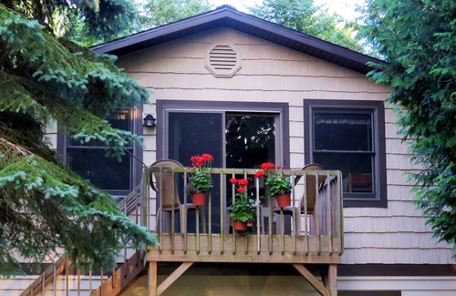 Indian River Cottage | Sandy Beach - Brilliant Sunsets - Perfect for two people