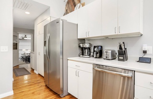 Gladwin House | Sandy Feet - Lakefront luxury, With A Beach!
