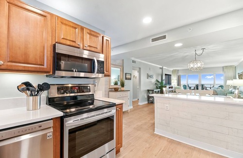 Ono Island Condo | Sandy Key 425 4th floor -Beachfront view -NO HASSLE CHECK OUT