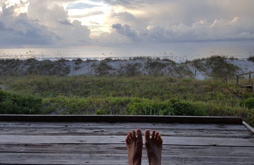 Wilmington House | Sandy Paws Cozy Beach House and direct ocean front on Figure Eight Island