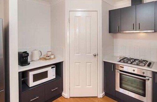 Broadwater House | *Sandy Shores*- Villa 27 Cape view Resort
