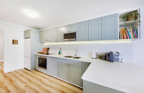 Scarborough Apartment | Sandy Toes Designer Lux Coastal Ground Floor