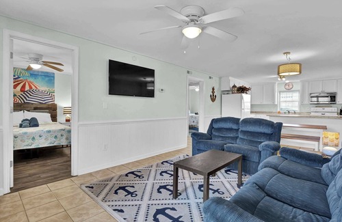 North Topsail Beach Condo | Sandy Toes & Ocean Views – Ground-Floor Gem