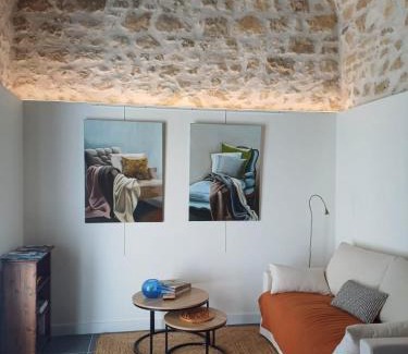 Saint-Mathieu-de-Treviers Apartment | Sanibonani