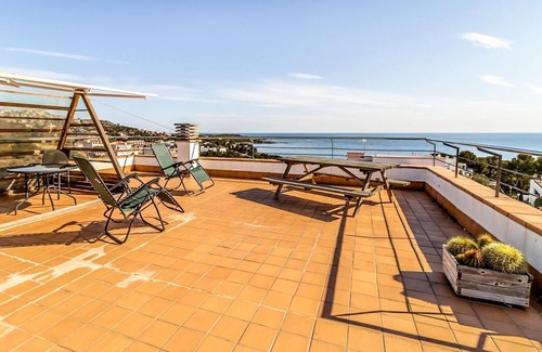 Llanca Apartment | Sant Genís 19.1 - Top floor apartment with terrace