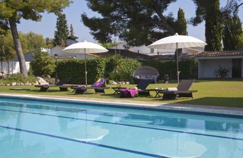 Can Macia Villa | Sant Pere de Ribes Villa Sleeps 22 Pool WiFi