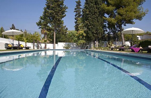 Can Macia Villa | Sant Pere de Ribes Villa Sleeps 22 Pool WiFi