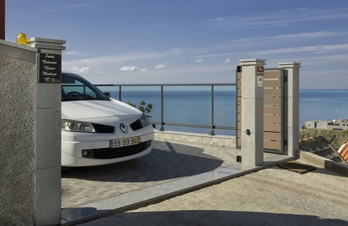 Calheta House | Santa Catarina House Madeira