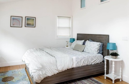 Santa Cruz House | Santa Cruz Guesthouse Surrounded by Redwoods