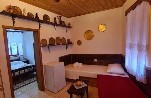 Gjirokaster House | SANTA ROOM-OLD BAZAAR CENTER-Gjirokaster