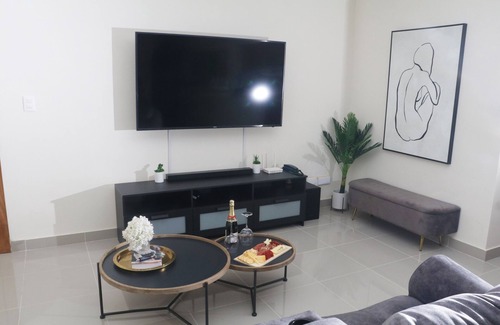 Santo Domingo Este Apartment | Santo Domingo Este! Equipado completo con Aire,inversor,agua caliente.