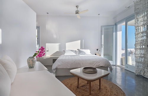Santorini House | Santorini Heights