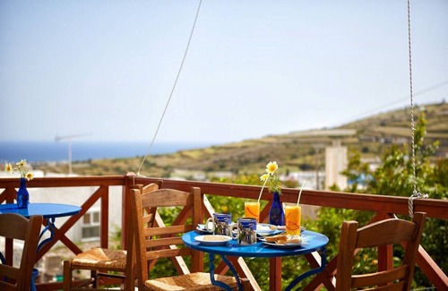 Santorini House | Santorini-treasures Rockside Villa traditional