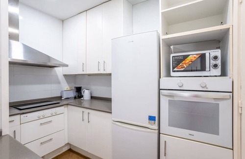 Sants Apartment | Sants Estacio - Modern and comfy 4BD for 8 guests