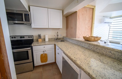 Grapetree Apartment | Sapala 2 - Oceanfront Poolside Apt w/Shared Pool