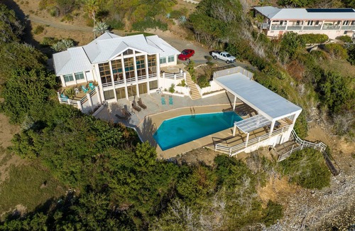 Grapetree Apartment | Sapala 2 - Oceanfront Poolside Apt w/Shared Pool