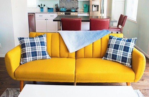 West University House | Sapphire by West University/pet OK/Sleeps 8