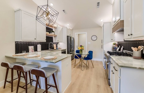 Georgetown House | Sapphire Gem - In Downtown Georgetown