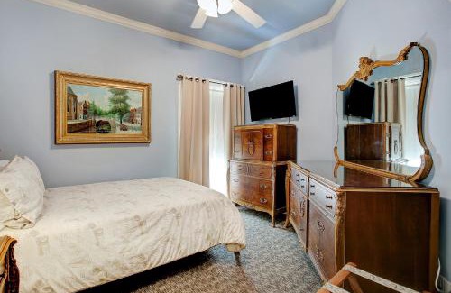 Houston Heights Bed & Breakfast | Sara's Inn on the Boulevard