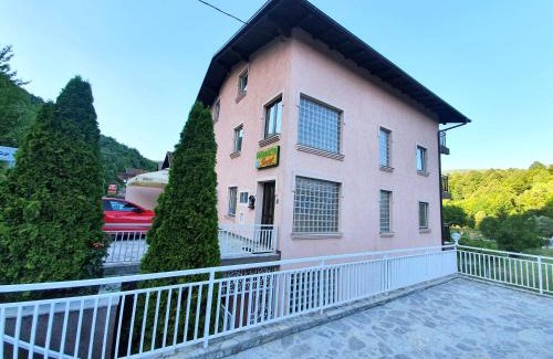 Kulen Vakuf Bed & Breakfast | Saraj Guest House