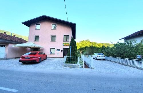 Kulen Vakuf Bed & Breakfast | Saraj Guest House