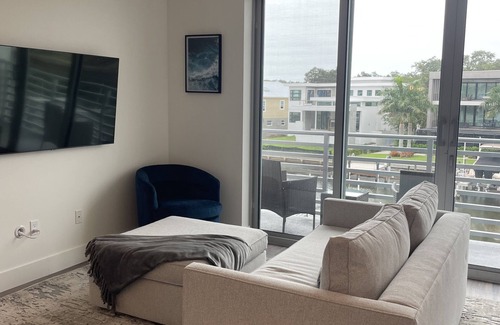 Central Sarasota Condo | Sarasota Bay Views Luxury Waterfront