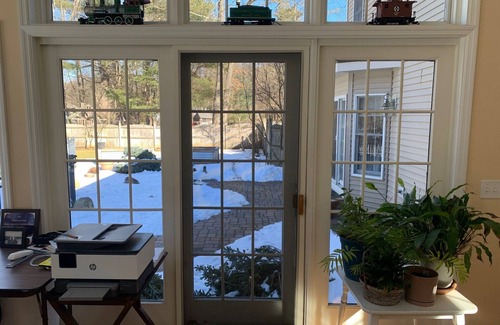 Saratoga Springs House | Saratoga retreat! Great yard with inground pool. 4 miles from Racetrack.