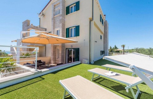 Novalja Apartment | Sargas Suite 6 with city view