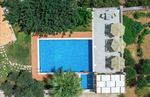 Roussospiti Villa | Saridakis Villa, a multi-generational Retreatn